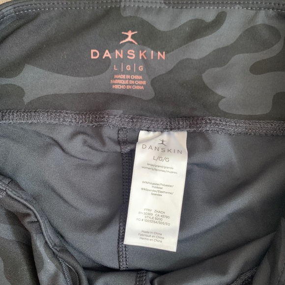 DANSKIN BLACK CAMO LEGGINGS - Picture 2 of 4
